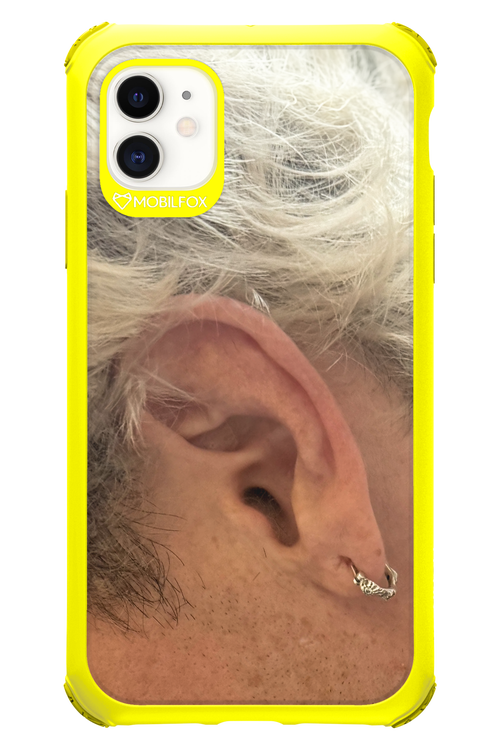 Ear - Apple iPhone 11
