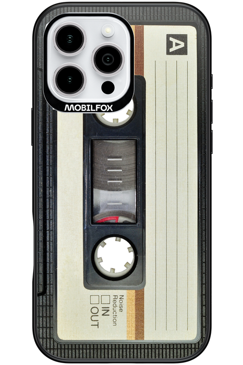 CASE 11 - Apple iPhone 16 Pro Max