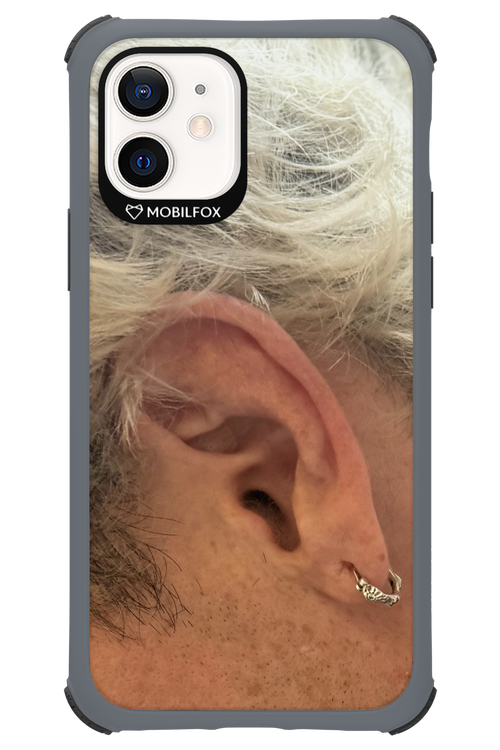 Ear - Apple iPhone 12
