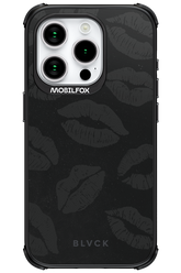 Dark Lips - Apple iPhone 15 Pro