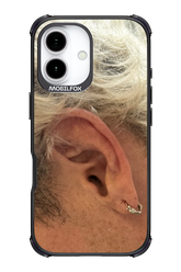 Ear - Apple iPhone 17