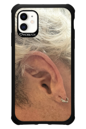Ear - Apple iPhone 11