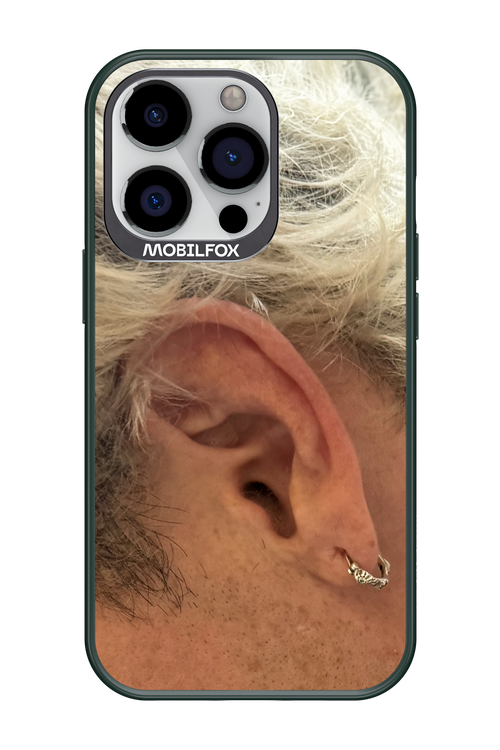 Ear - Apple iPhone 13 Pro