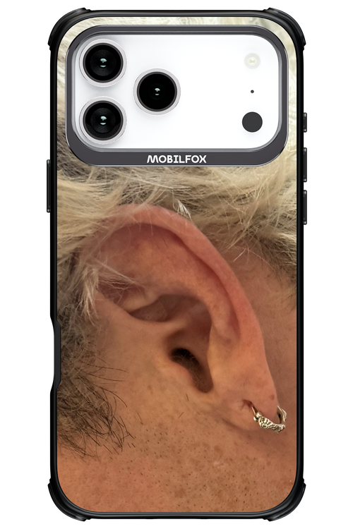 Ear - Apple iPhone 17 Pro Max
