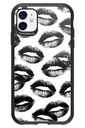 Ghost Kiss - Apple iPhone 11