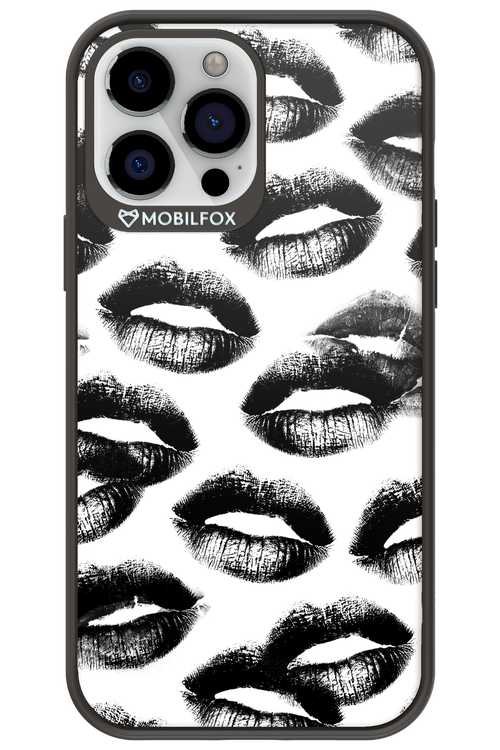 Ghost Kiss - Apple iPhone 13 Pro Max