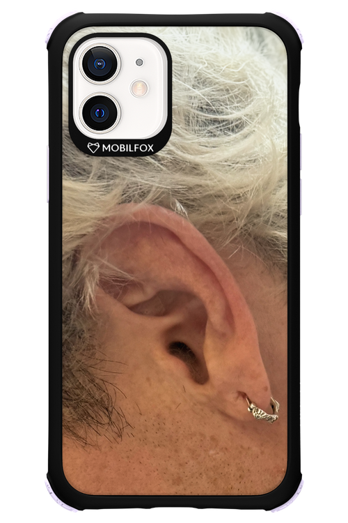 Ear - Apple iPhone 12